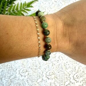 Green Semiprecious Stone Wire Beaded Bracelet
